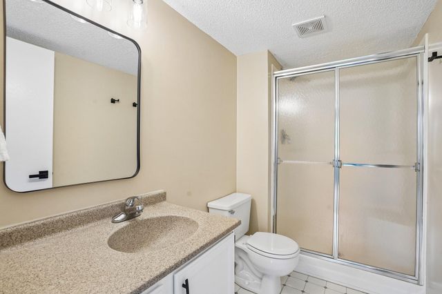 17134 Woodview Court SE, Prior Lake, MN 55372