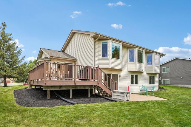 17134 Woodview Court SE, Prior Lake, MN 55372
