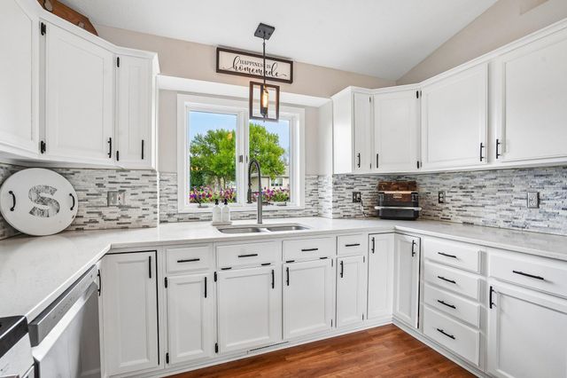 17134 Woodview Court SE, Prior Lake, MN 55372