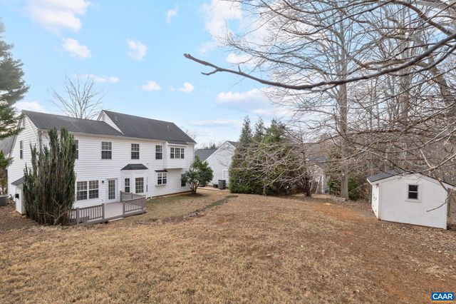 1527 CHERRY BARK LN, Charlottesville, VA 22911