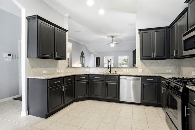 12529 Autumn Leaves Trail, Fort Worth, TX 76244