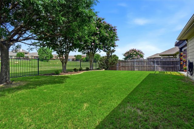 12529 Autumn Leaves Trail, Fort Worth, TX 76244
