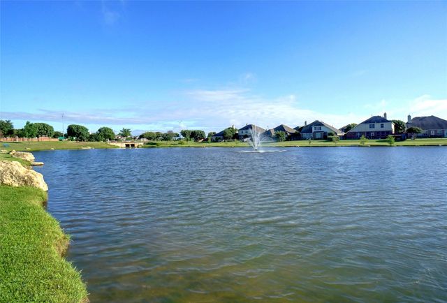 12529 Autumn Leaves Trail, Fort Worth, TX 76244