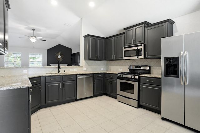 12529 Autumn Leaves Trail, Fort Worth, TX 76244