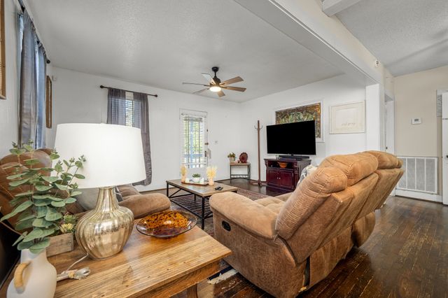 464 Whitthorne St, Shelbyville, TN 37160