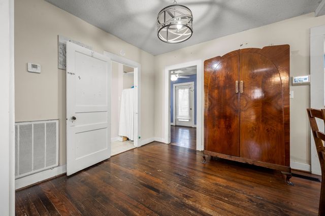 464 Whitthorne St, Shelbyville, TN 37160