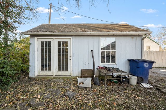 464 Whitthorne St, Shelbyville, TN 37160