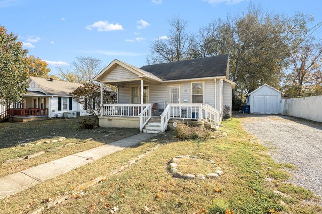 464 Whitthorne St, Shelbyville, TN 37160