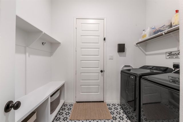 13606 Sacred Oaks Drive, Mont Belvieu, TX 77535
