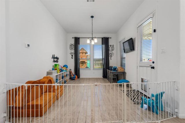 13606 Sacred Oaks Drive, Mont Belvieu, TX 77535