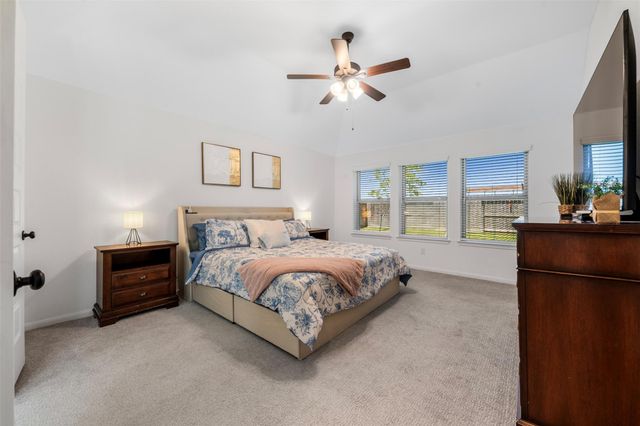 13606 Sacred Oaks Drive, Mont Belvieu, TX 77535