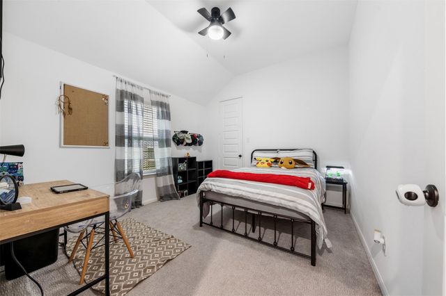 13606 Sacred Oaks Drive, Mont Belvieu, TX 77535