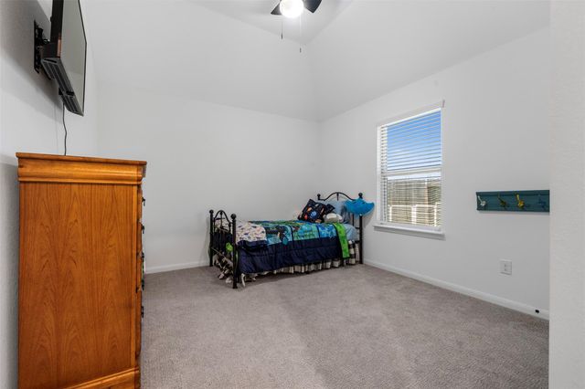 13606 Sacred Oaks Drive, Mont Belvieu, TX 77535
