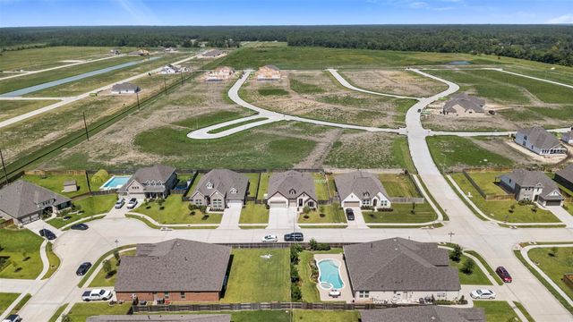 13606 Sacred Oaks Drive, Mont Belvieu, TX 77535