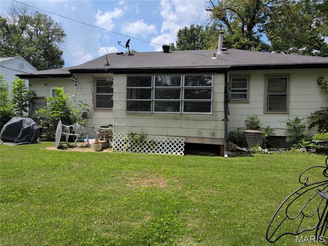 25 Godfrey Lane, Ferguson, MO 63135