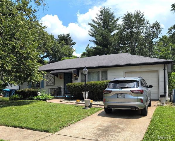 25 Godfrey Lane, Ferguson, MO 63135