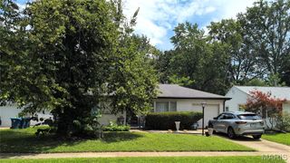 25 Godfrey Lane, Ferguson, MO 63135