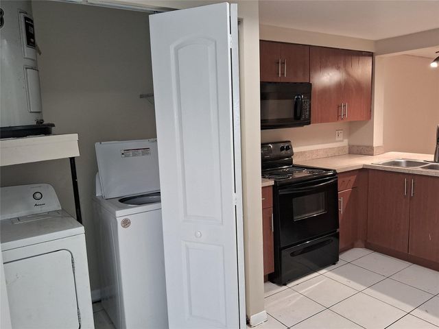 4669 NW 89TH Avenue, Sunrise, FL 33351