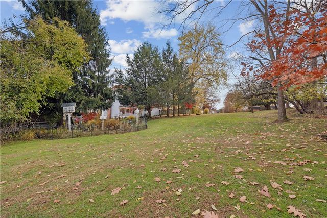 3024 Hyland Rd, Penn Twp, PA 15642