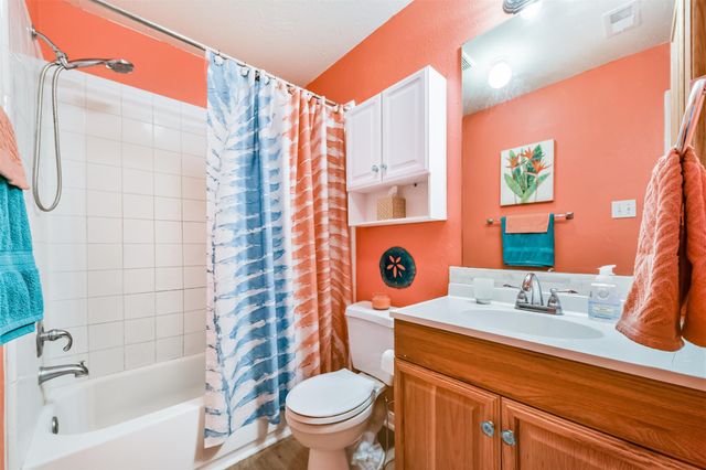 1010 Hyland Lane, League City, TX 77573