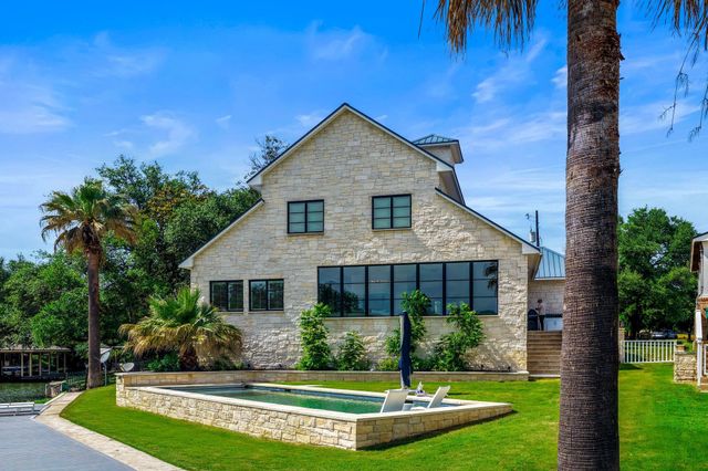1110 County Road 132A, Kingsland, TX 78639