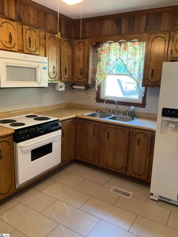 175 Oak Hill Drive, Piedmont, SC 29673