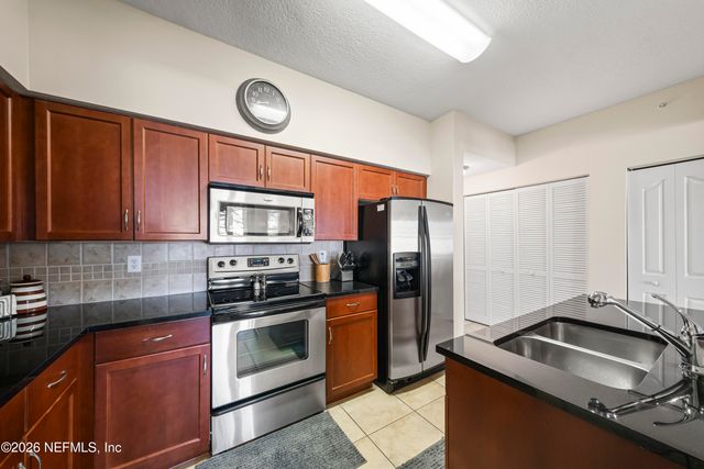 10435 MIDTOWN Parkway 303, Jacksonville, FL 32246