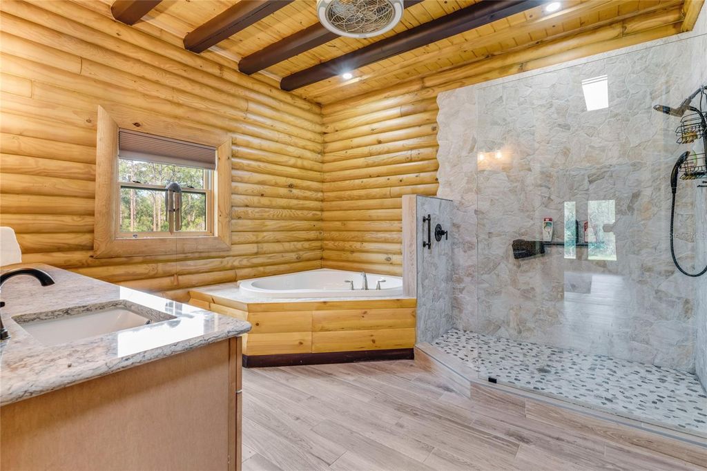 Image 12 of property listing at 1100 TALLACOE TRAIL, New Smyrna Beach, FL 32168