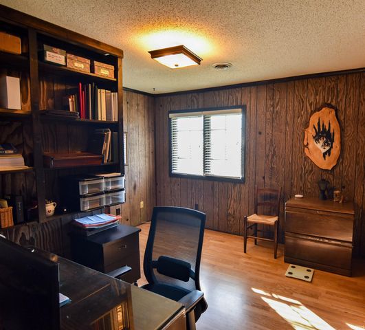 11088 S Owensville Road, Haubstadt, IN 47639