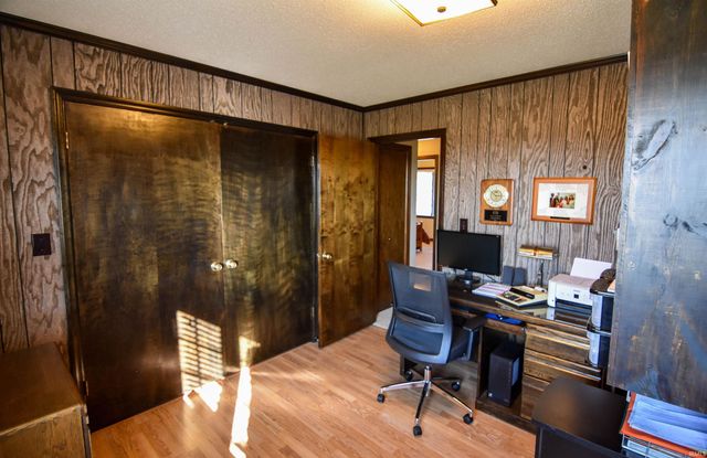 11088 S Owensville Road, Haubstadt, IN 47639