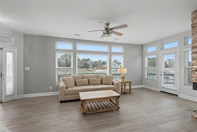 1040 Porte Harbour Arch, Hampton, VA 23664