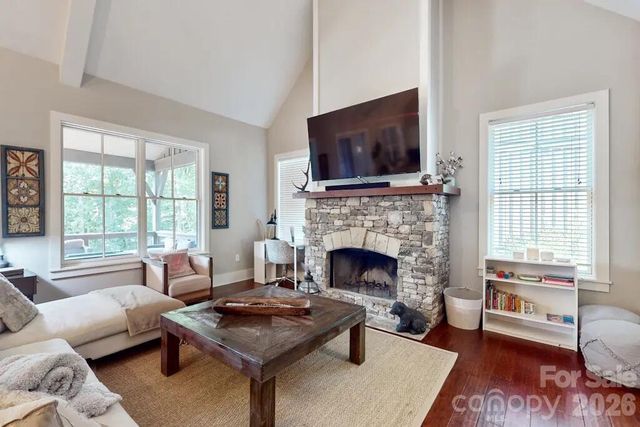 14 E Saddle Notch Lane, Tuckasegee, NC 28783