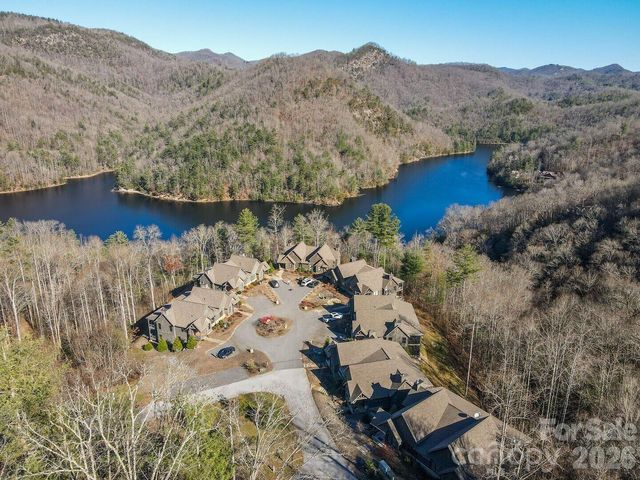 14 E Saddle Notch Lane, Tuckasegee, NC 28783