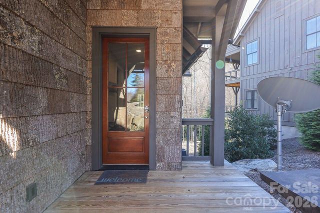 14 E Saddle Notch Lane, Tuckasegee, NC 28783