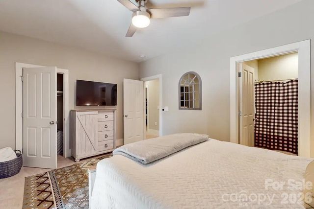 14 E Saddle Notch Lane, Tuckasegee, NC 28783