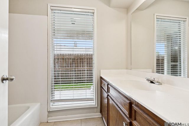 12037 Oak Haven Ave, Baton Rouge, LA 70810