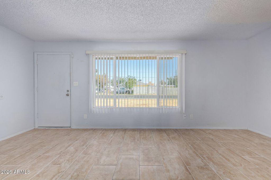 6320 N 47TH Avenue, Glendale, AZ 85301 — photo 3