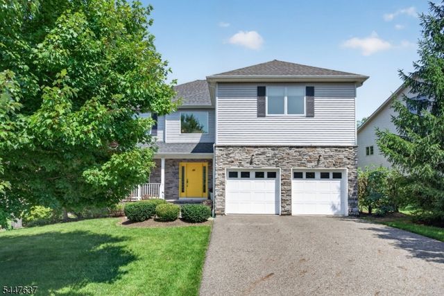 49 Haggerty Dr, West Orange Twp., NJ 07052