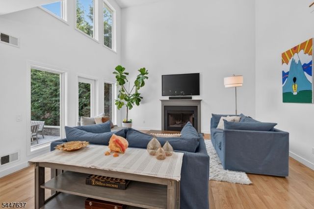 49 Haggerty Dr, West Orange Twp., NJ 07052