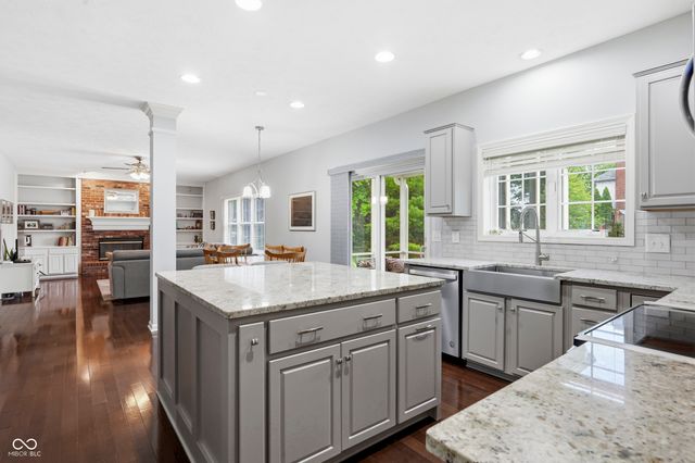 10917 Yorktown Crossing, Carmel, IN 46032