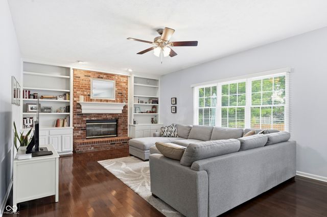 10917 Yorktown Crossing, Carmel, IN 46032