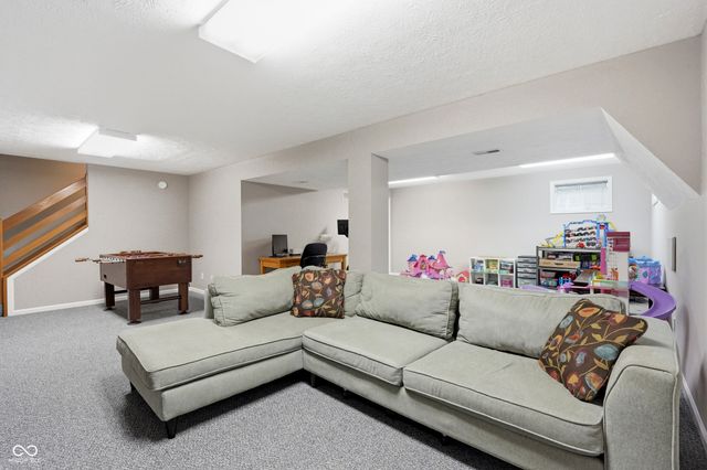 10917 Yorktown Crossing, Carmel, IN 46032