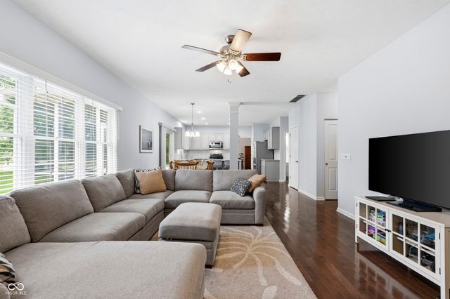 10917 Yorktown Crossing, Carmel, IN 46032