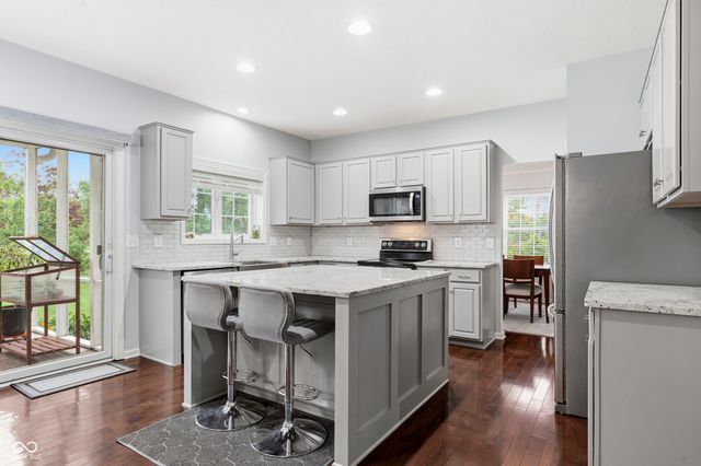 10917 Yorktown Crossing, Carmel, IN 46032