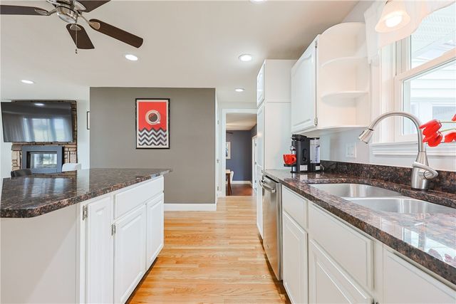 40 Forestdale Drive, Cumberland, RI 02864