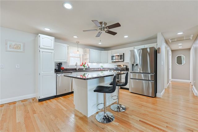 40 Forestdale Drive, Cumberland, RI 02864