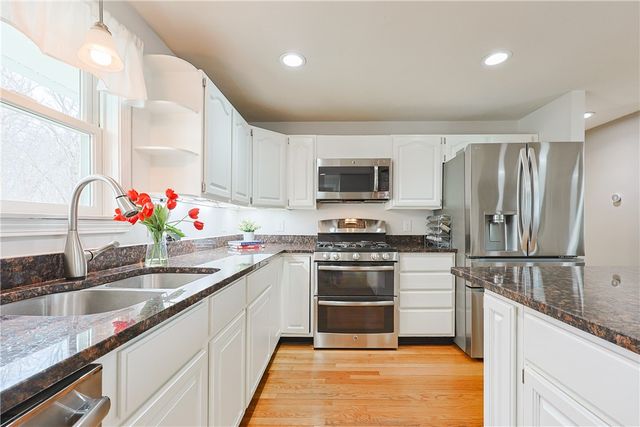 40 Forestdale Drive, Cumberland, RI 02864