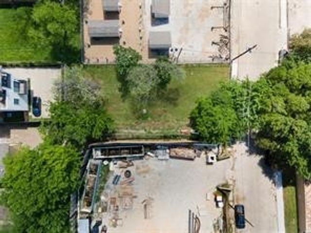 1500 Apple Street, Dallas, TX 75204