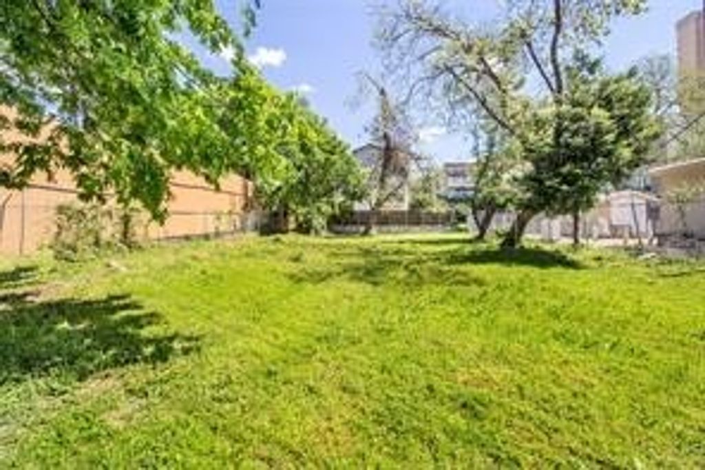 1500 Apple Street, Dallas, TX 75204