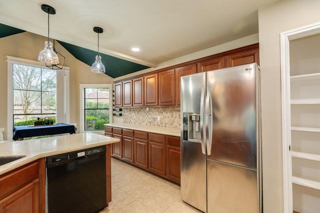 3210 Deer Trail Drive, Alvin, TX 77511